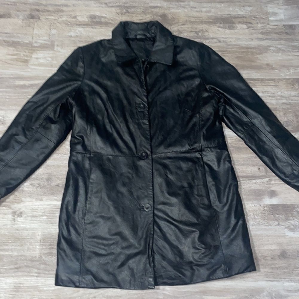 Kathy Ireland leather coat medium